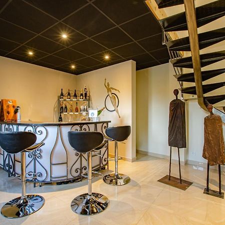 La Chambre D'Amis La Costignieres Montgueux エクステリア 写真