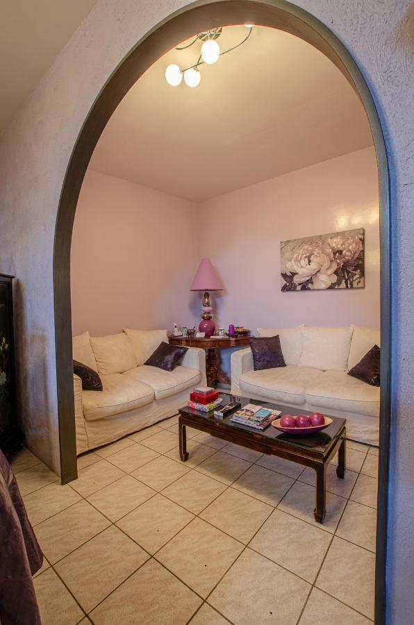 La Chambre D'Amis La Costignieres Montgueux エクステリア 写真