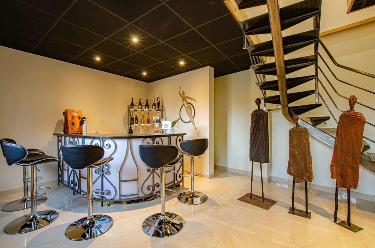 La Chambre D'Amis La Costignieres Montgueux エクステリア 写真