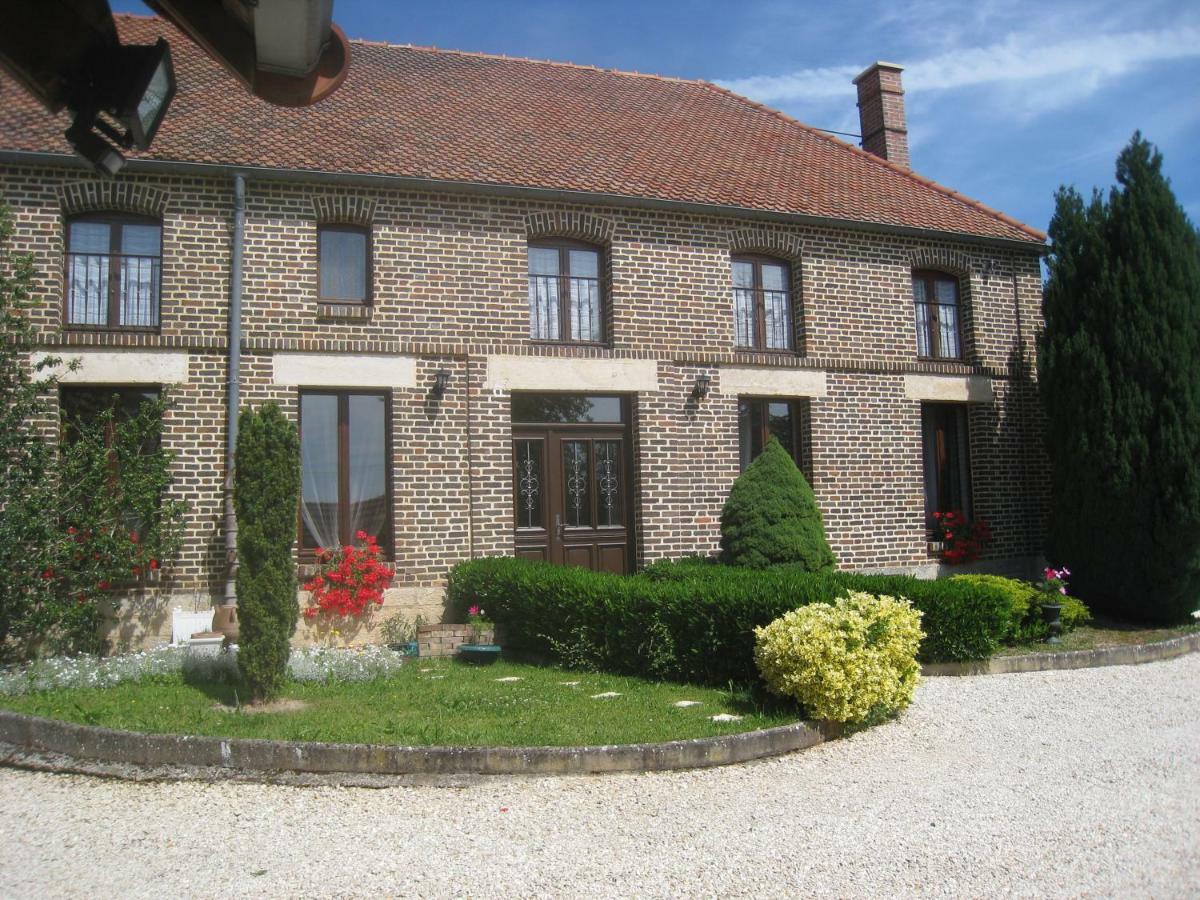 La Chambre D'Amis La Costignieres Montgueux エクステリア 写真
