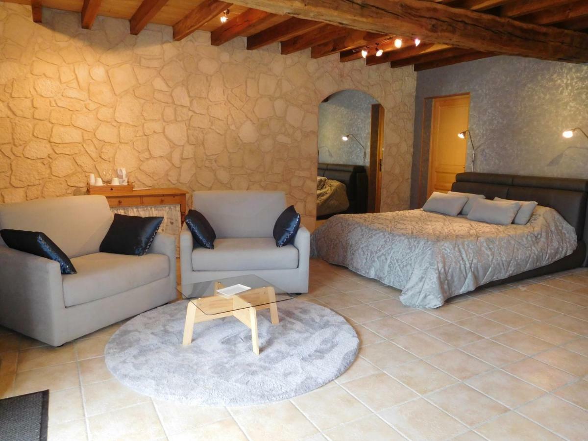 La Chambre D'Amis La Costignieres Montgueux エクステリア 写真