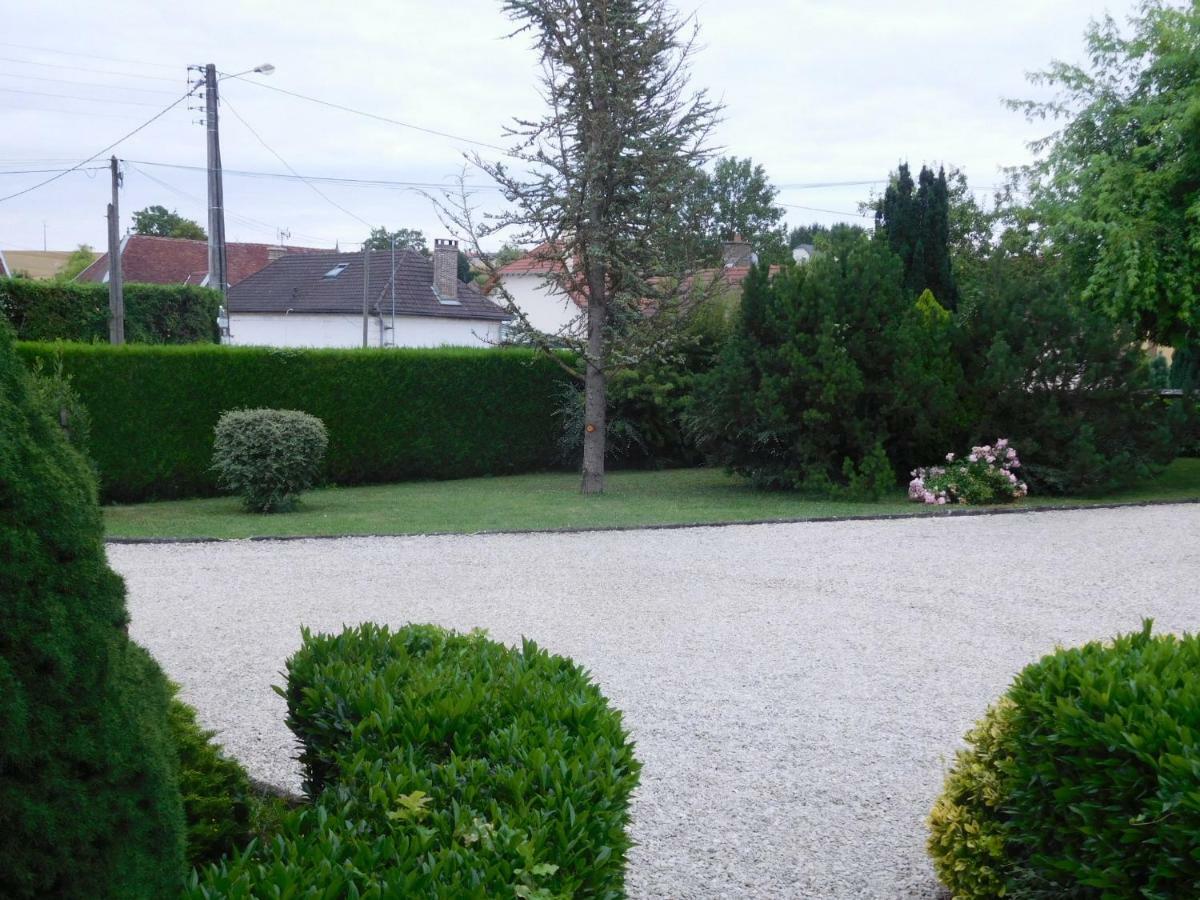 La Chambre D'Amis La Costignieres Montgueux エクステリア 写真