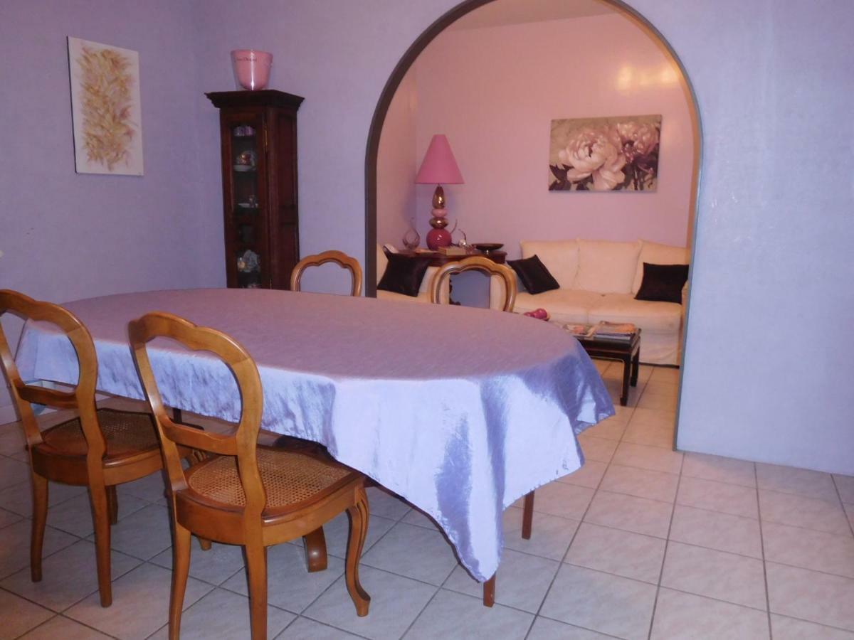 La Chambre D'Amis La Costignieres Montgueux エクステリア 写真