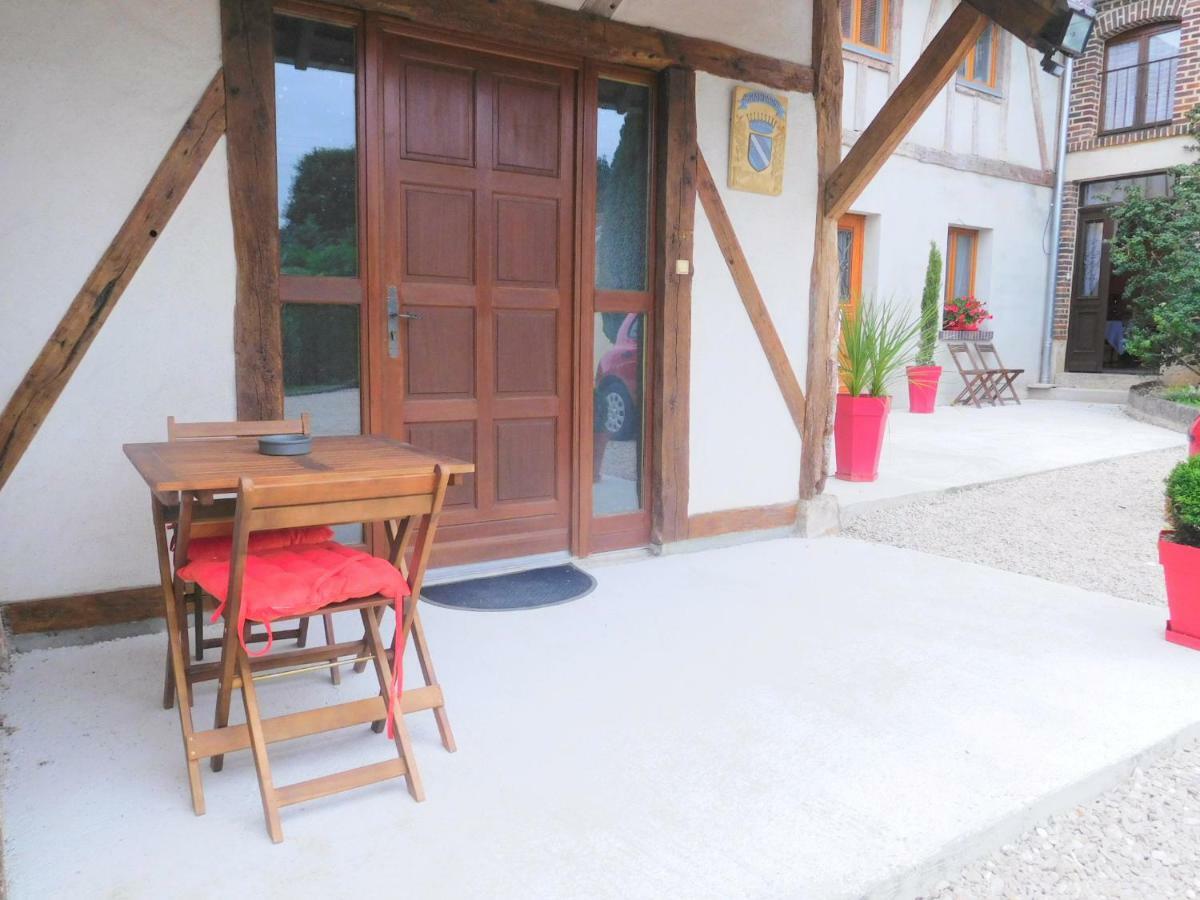La Chambre D'Amis La Costignieres Montgueux エクステリア 写真