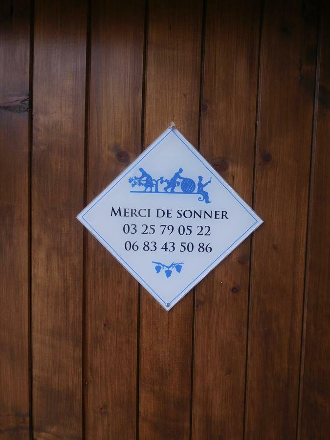 La Chambre D'Amis La Costignieres Montgueux エクステリア 写真